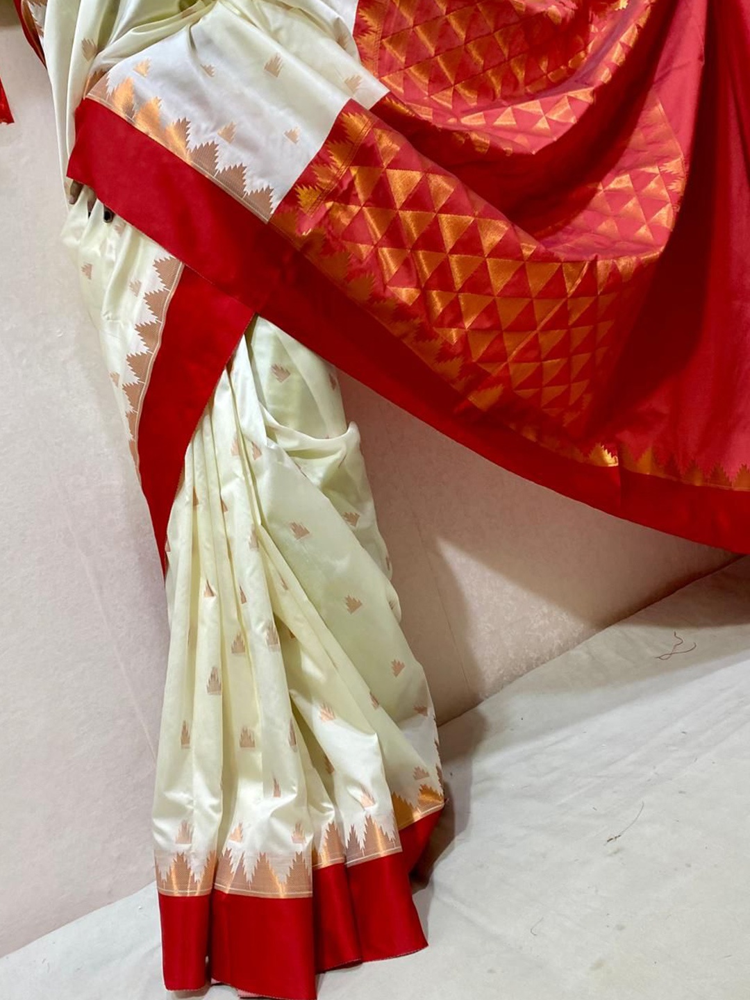 

Shopeezy Tex Fab Woven Design Art Silk Kanjeevaram Saree, Cream