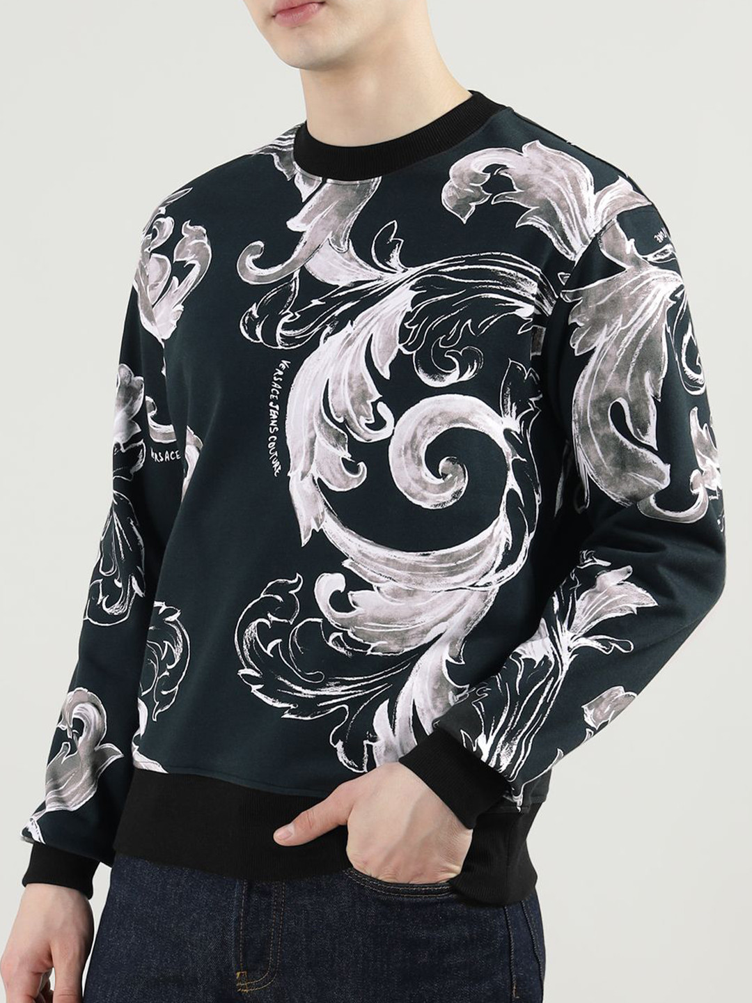 

Versace Jeans Couture Men Printed Sweatshirt, Black