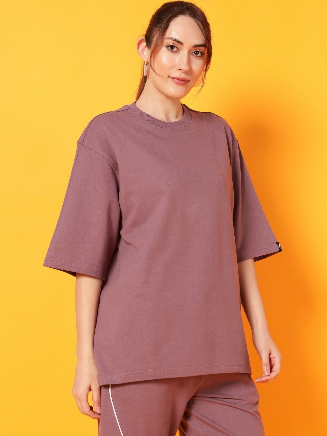 

PockMAN Women Bio Finish Solid Round Neck Cotton Oversized T-shirt, Mauve