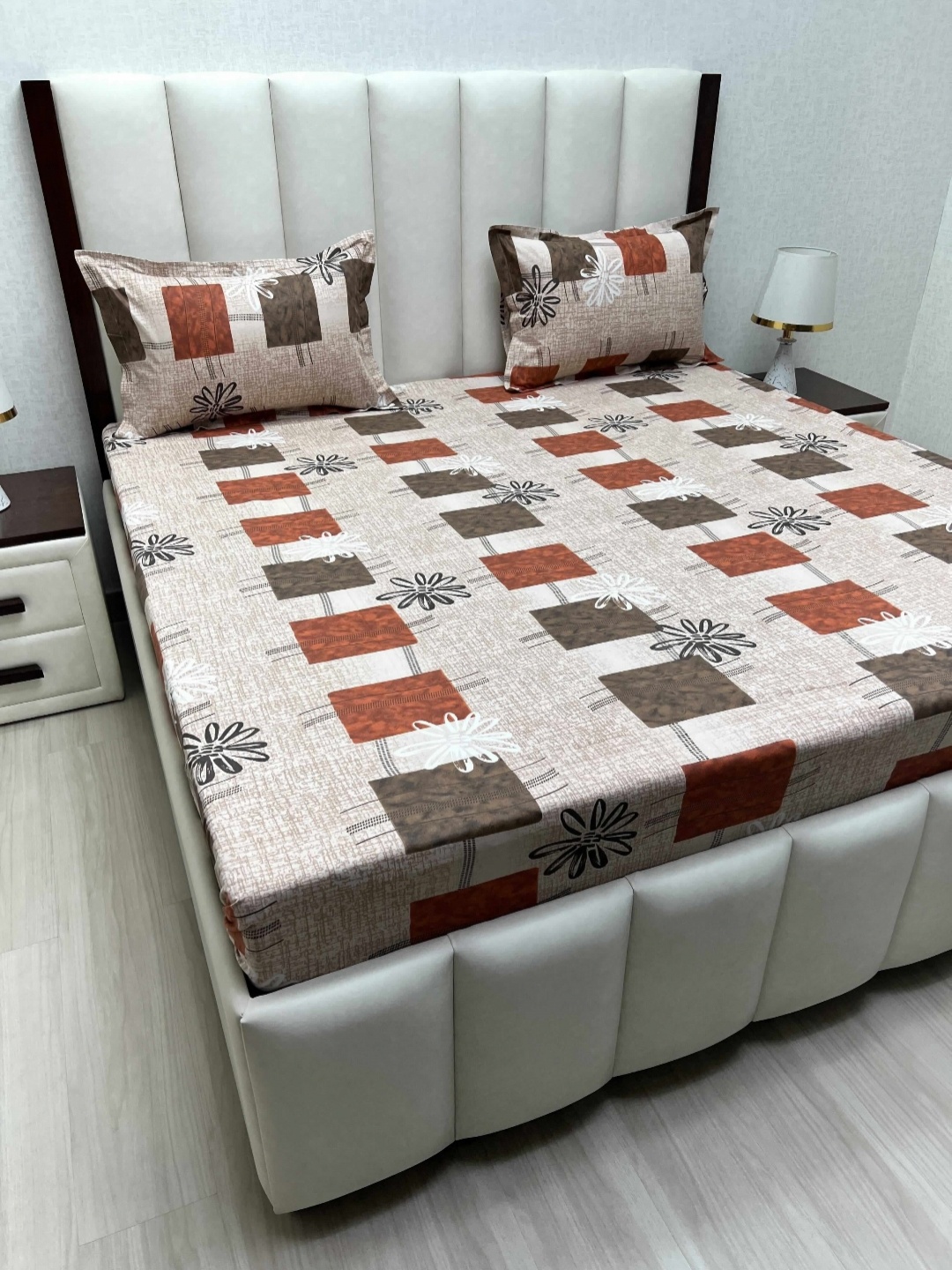 

Pure Decor Passion Brown Printed Pure Cotton 210 TC Queen Bedsheet Set 2.54 x 2.28m
