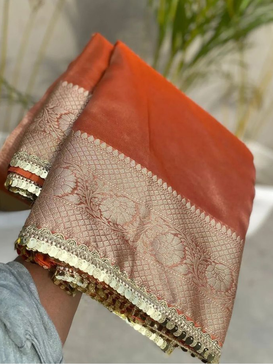 

DIVASTRI Woven Design Zari Tissue Banarasi Saree, Orange