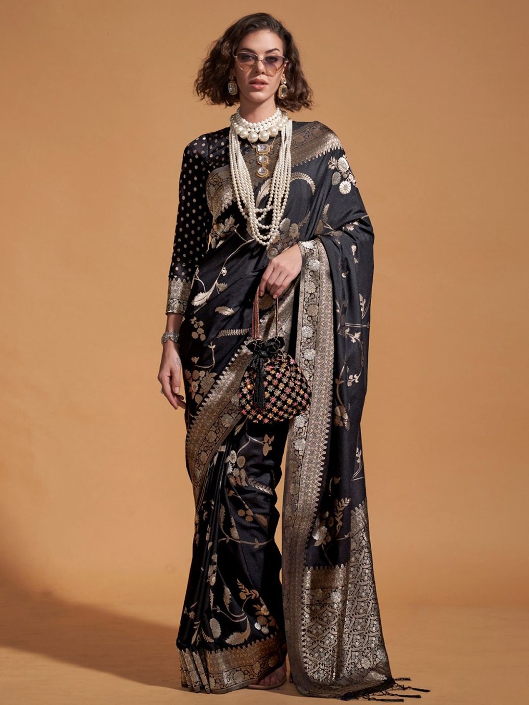 

PEENGAX Woven Design Embroidered Pure Georgette Banarasi Saree, Black