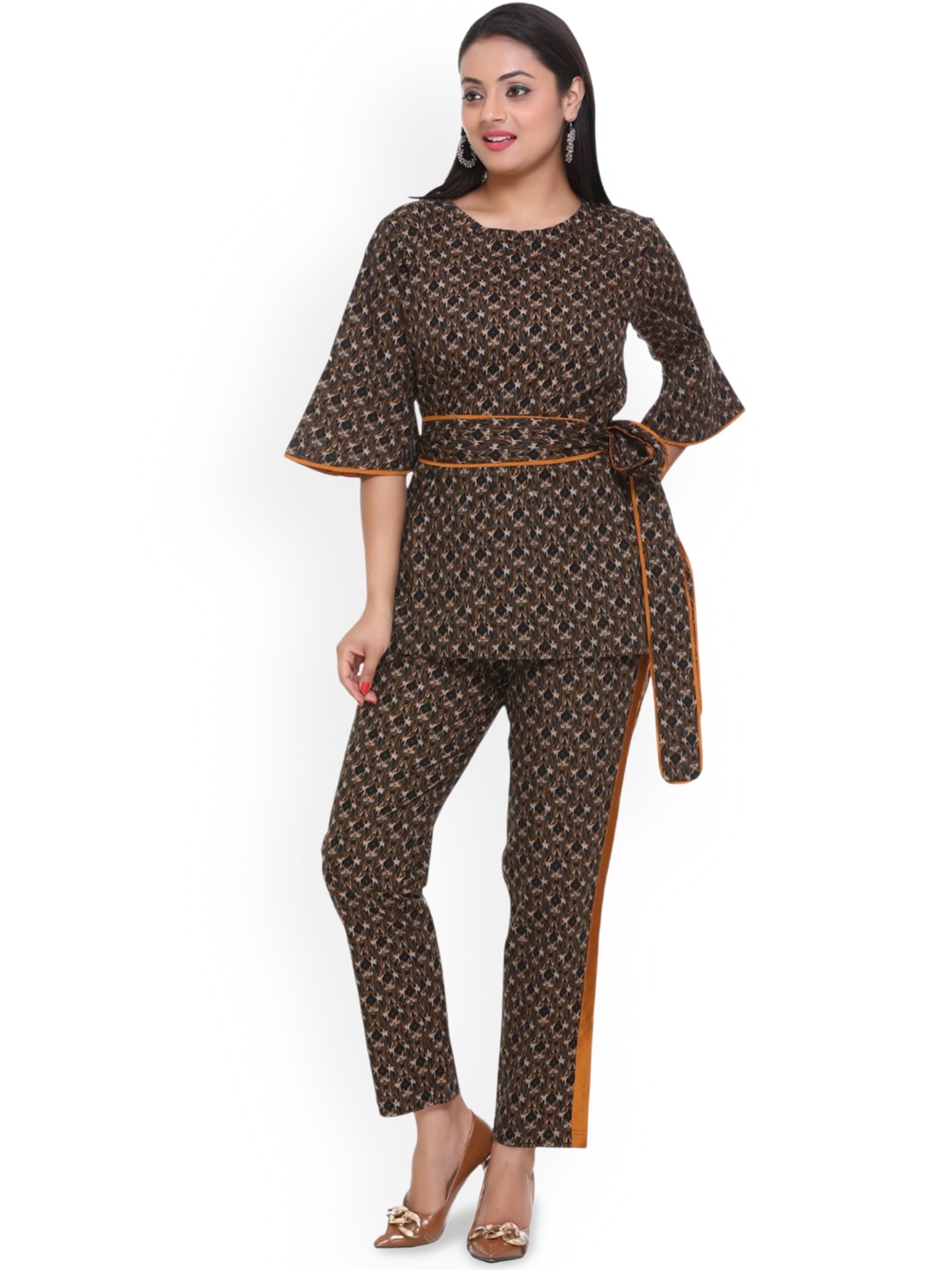 

BeriBlu Geometric Printed Round Neck Pure Cotton Printed Top With Trouser, Khaki