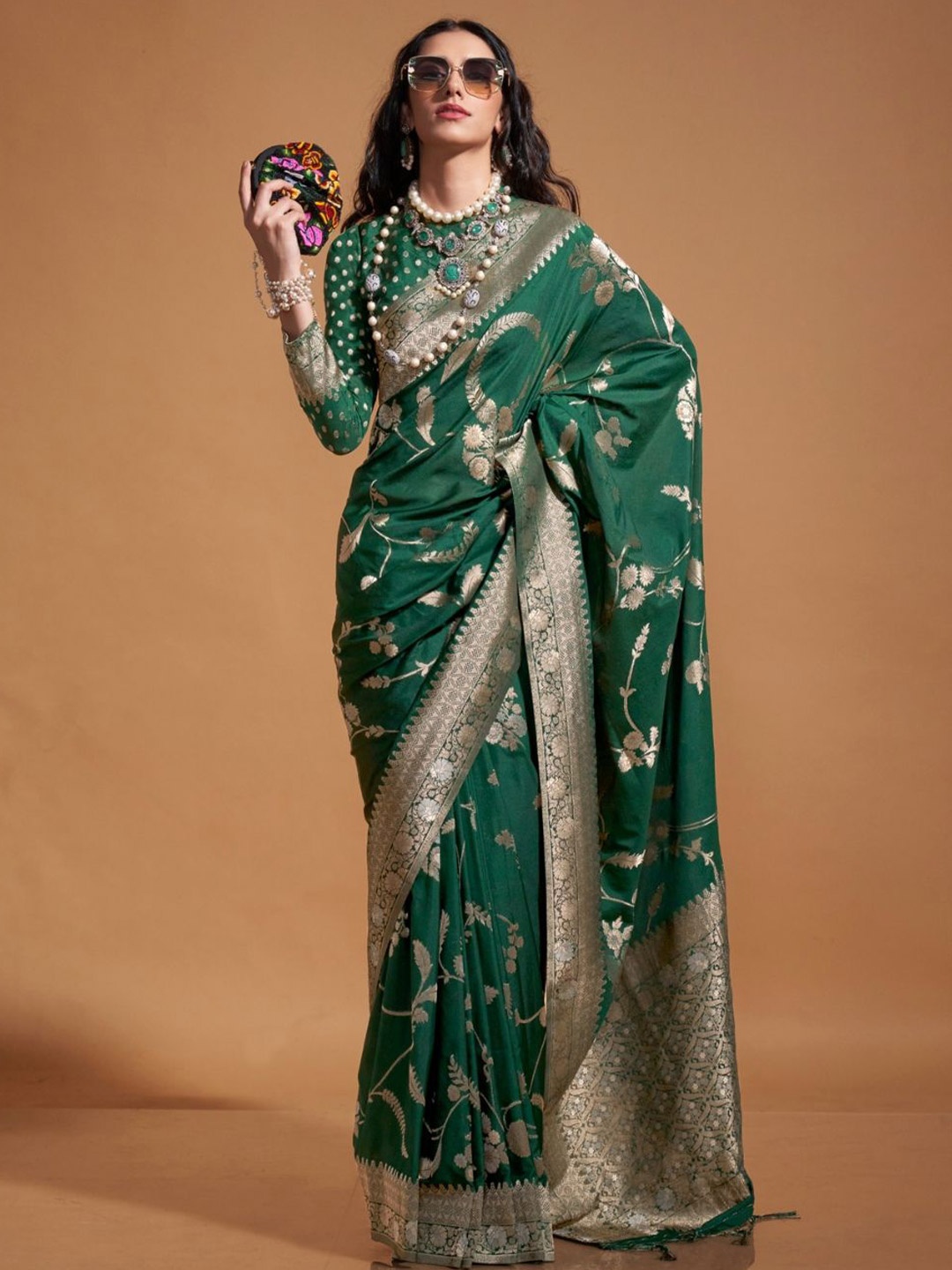 

PEENGAX Woven Design Zari Pure Georgette Banarasi Saree, Green