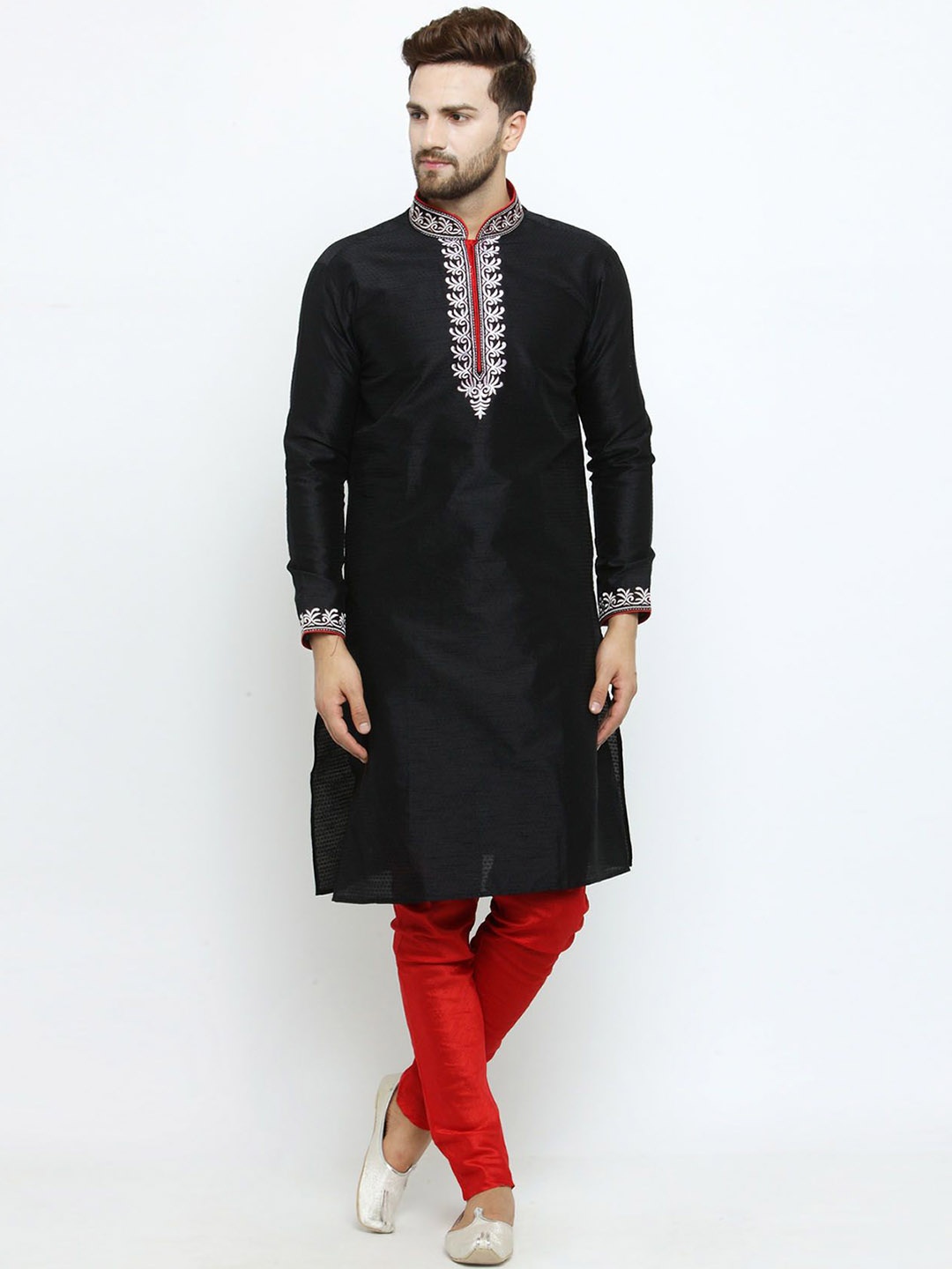 

Larwa Embroidered Woven Design Mandarin Collar Kurta With Pyjamas, Black