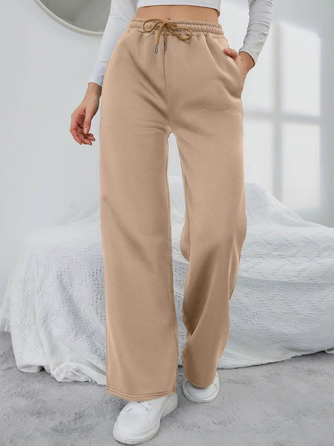 

FNOCKS Women Ultra Straight Fit Trousers, Beige