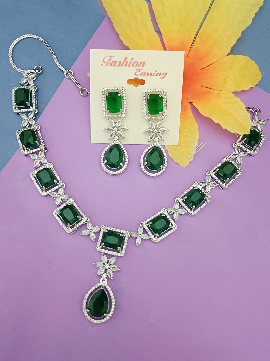 

EVY Silver-Plated Emerald & Cubic Zirconia Stone Studded Jewellery Set