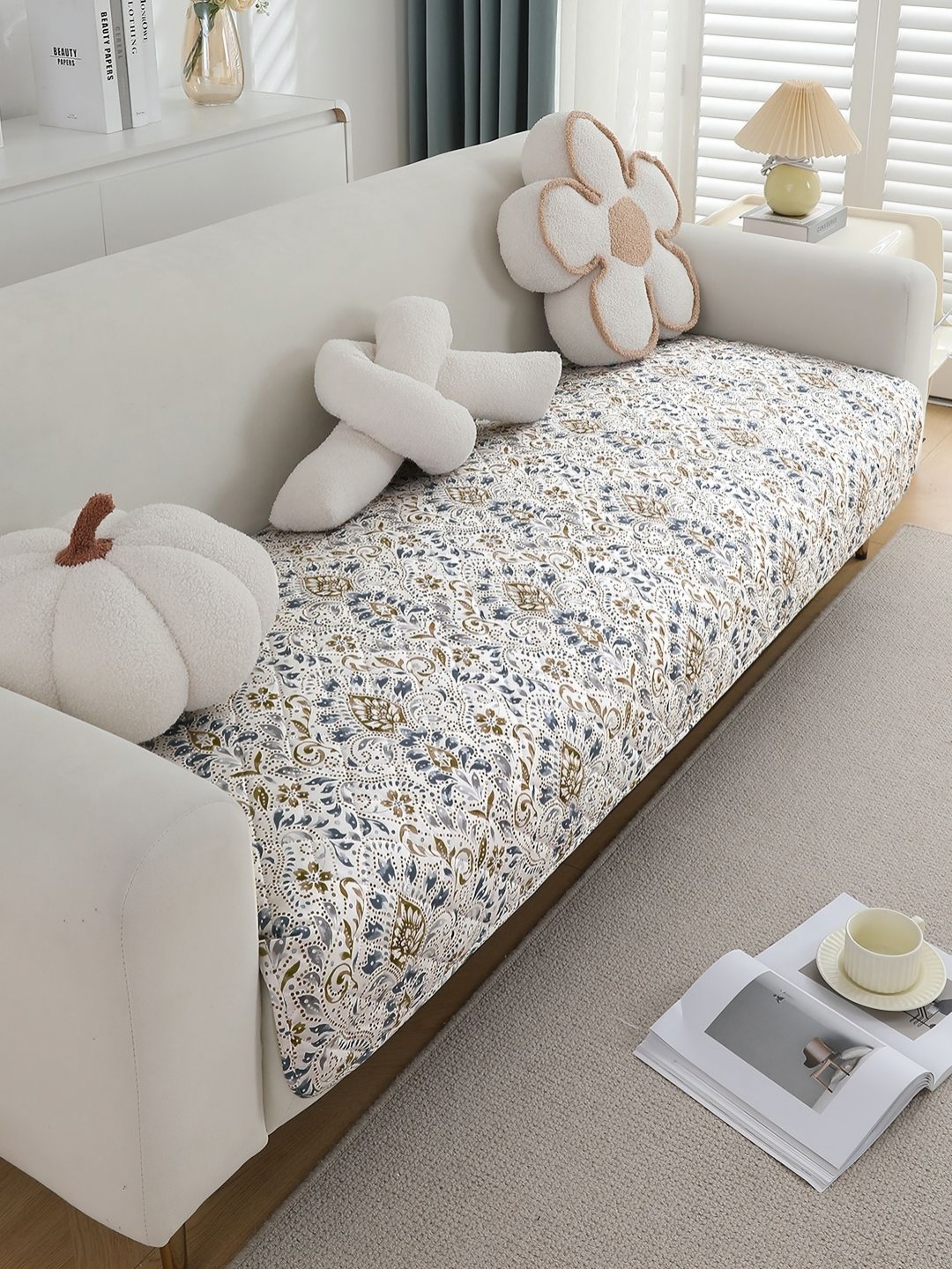 

HOKIPO White Floral Printed Single Seater Waterproof + Anti-Slip + Quick Dry Sofa Seat Mat