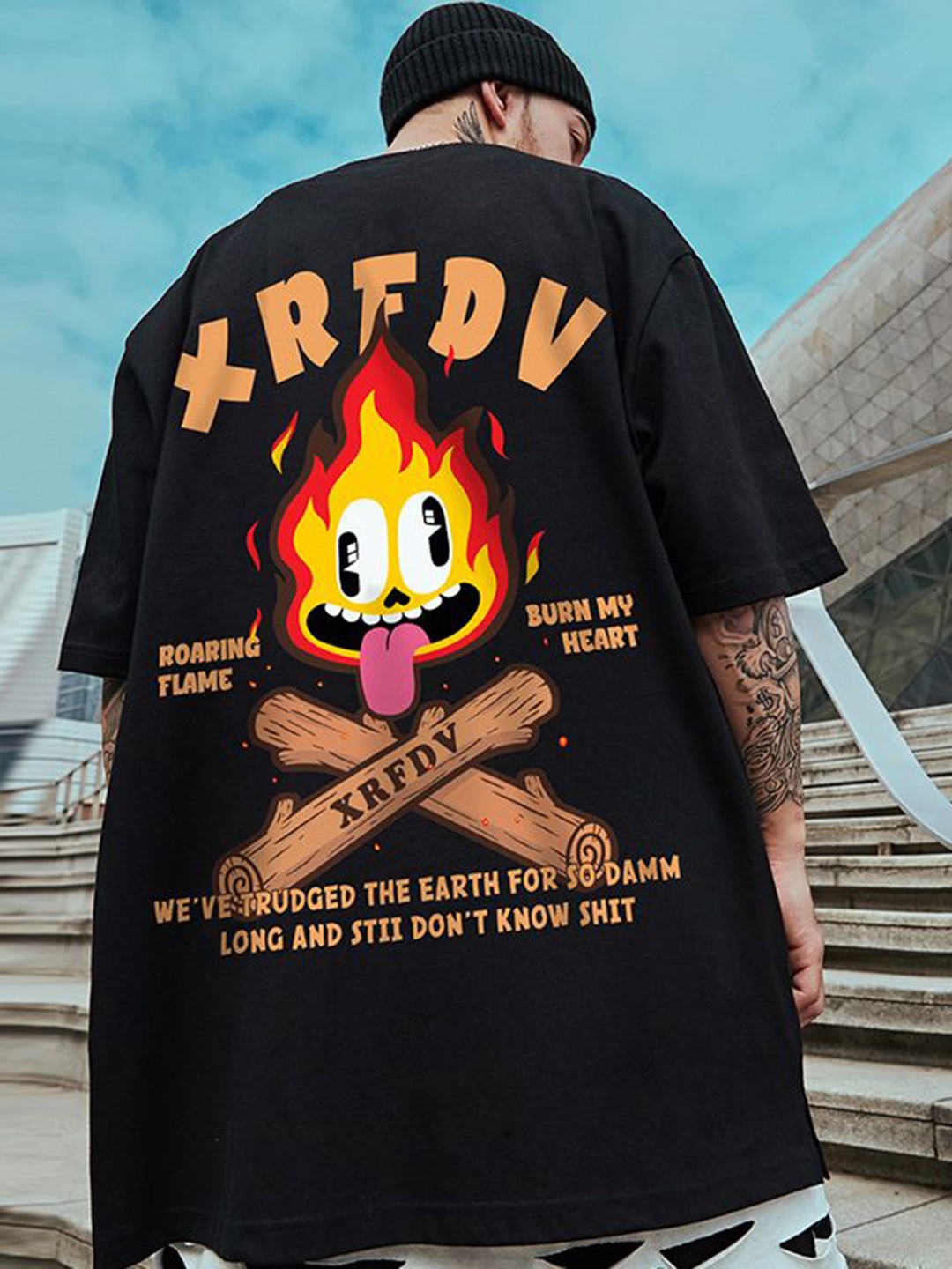 

HERE&NOW Men Graphic Printed Round Neck Oversized T-shirt, Black