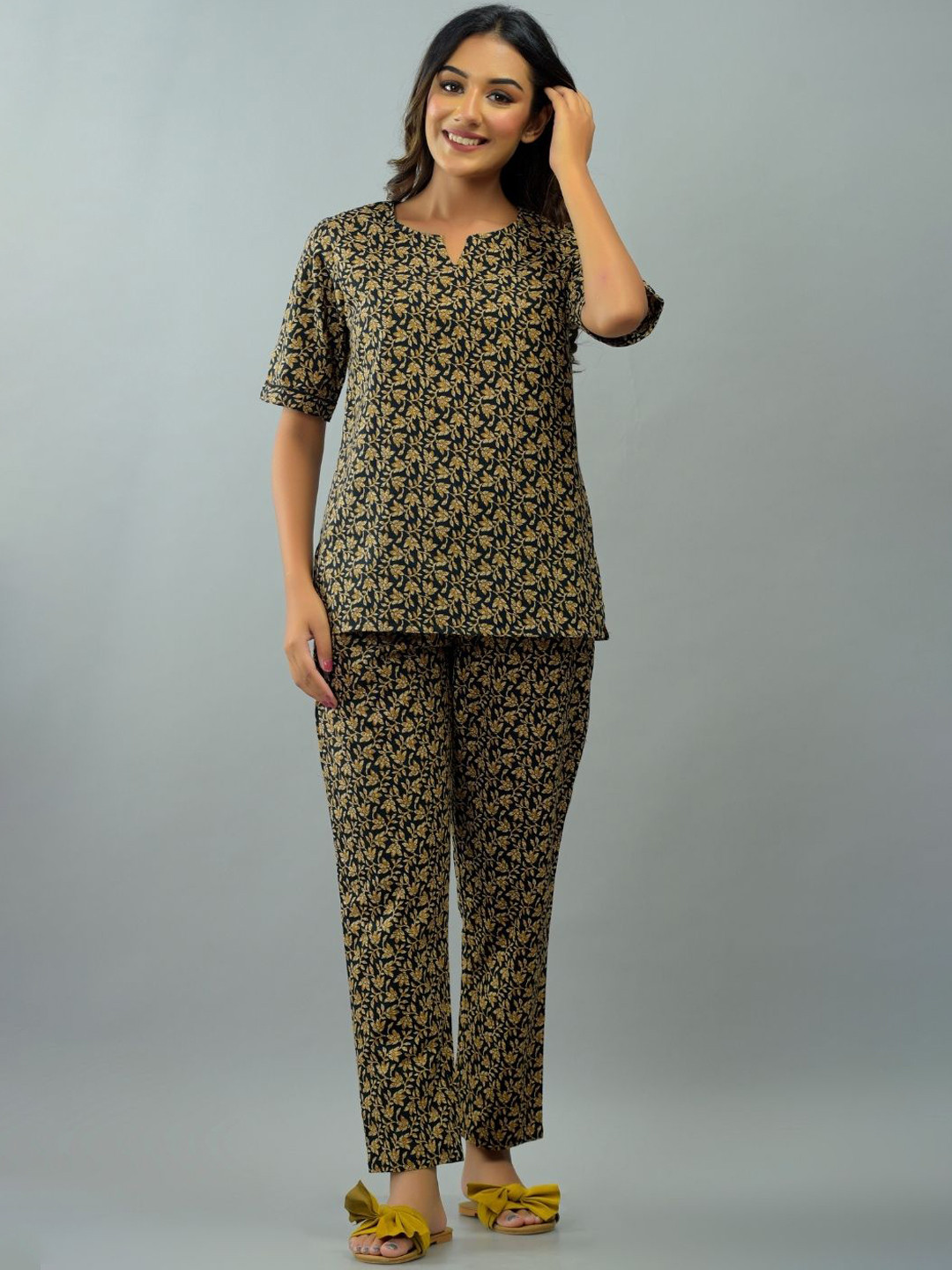 

GORDHAN Women Printed Night suit, Green