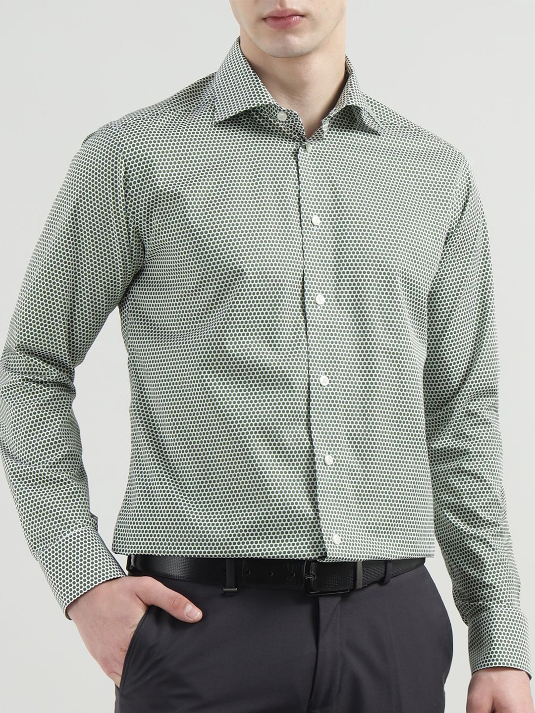 

Eton Men Spread Collar Geometric Printed Cotton Formal Shirt, White