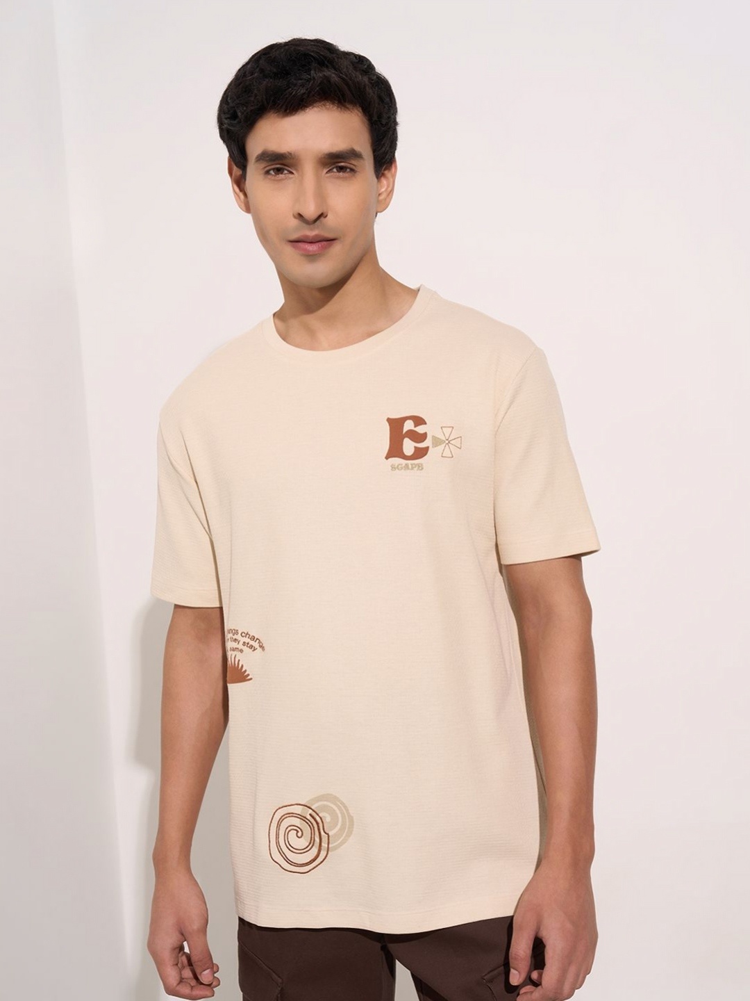 

7 Alt by Pantaloons Men Graphic Printed Round Neck Cotton T-shirt, Beige