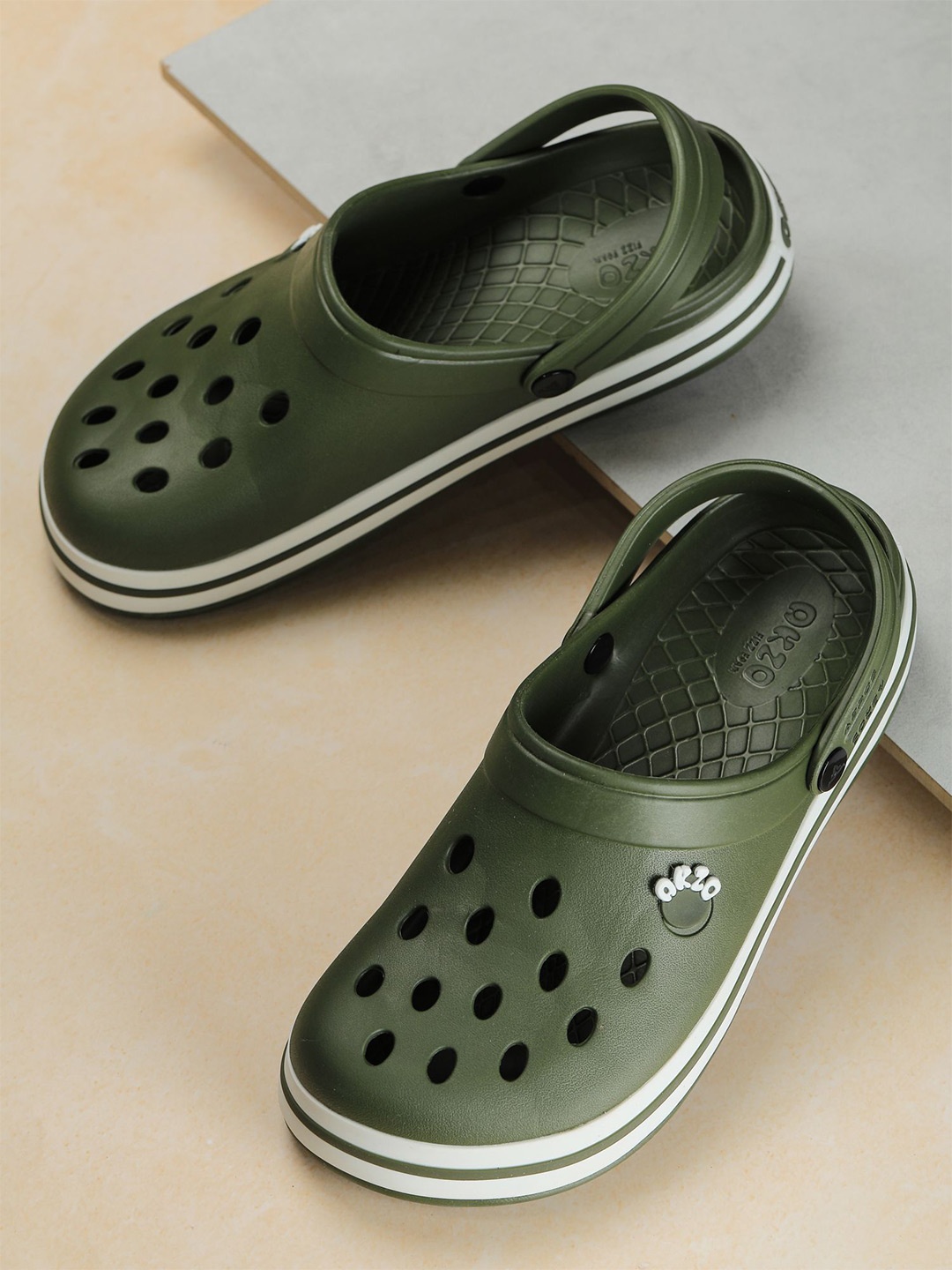 

ABROS Men Self Design Clogs, Green