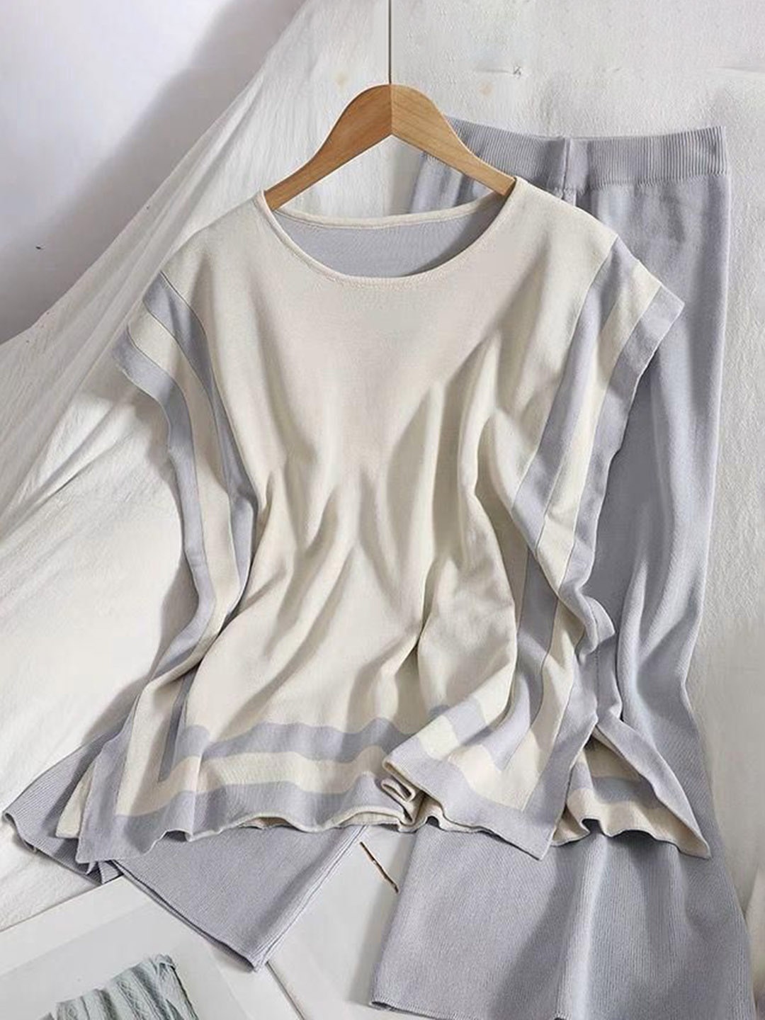 

Alamode By Akanksha Aesthia Ribbed Pure Cotton Co-Ords Set, White