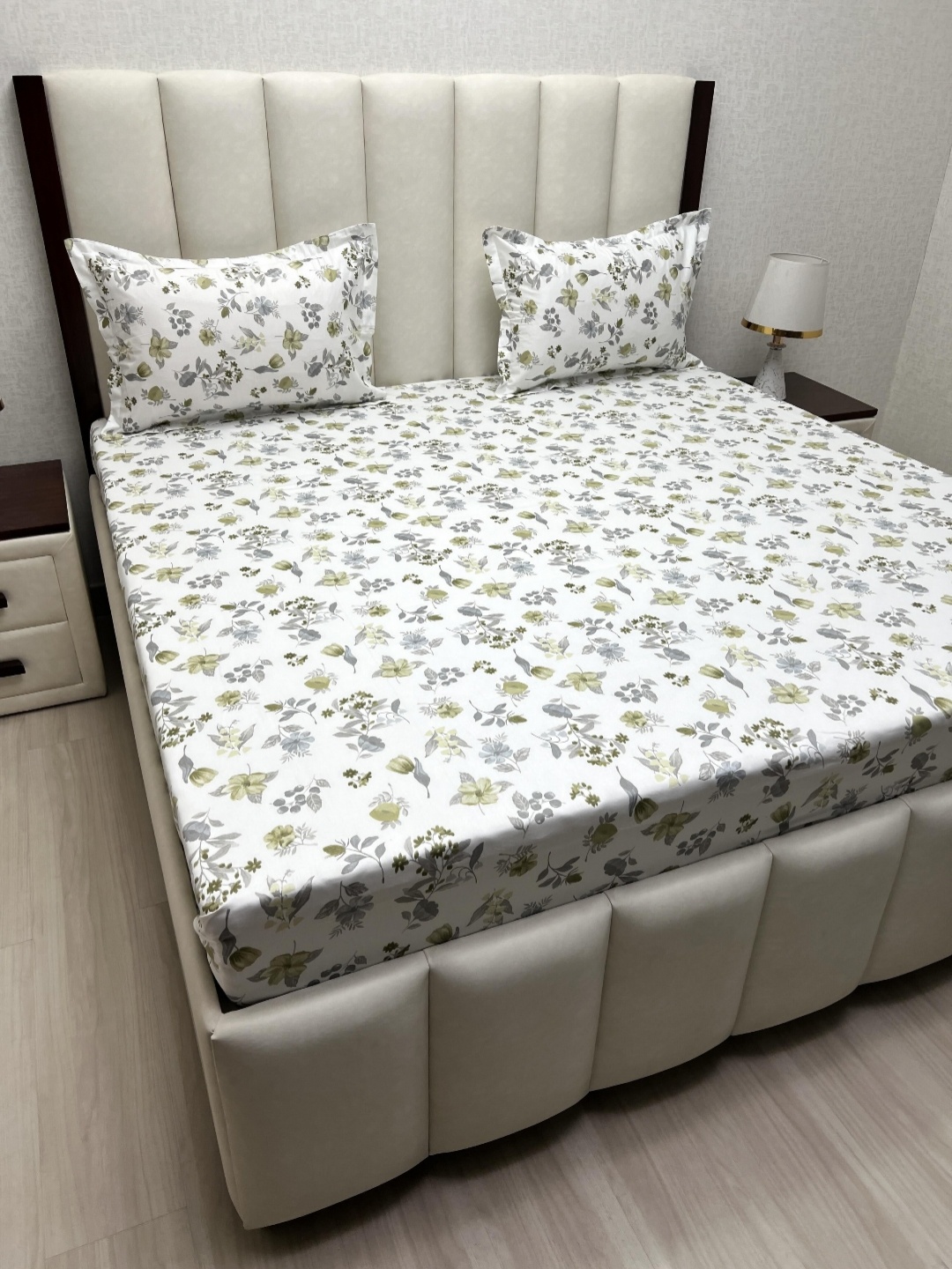 

Pure Decor White & Green Floral 250 TC Queen Bedsheet with 2 Pillow Covers
