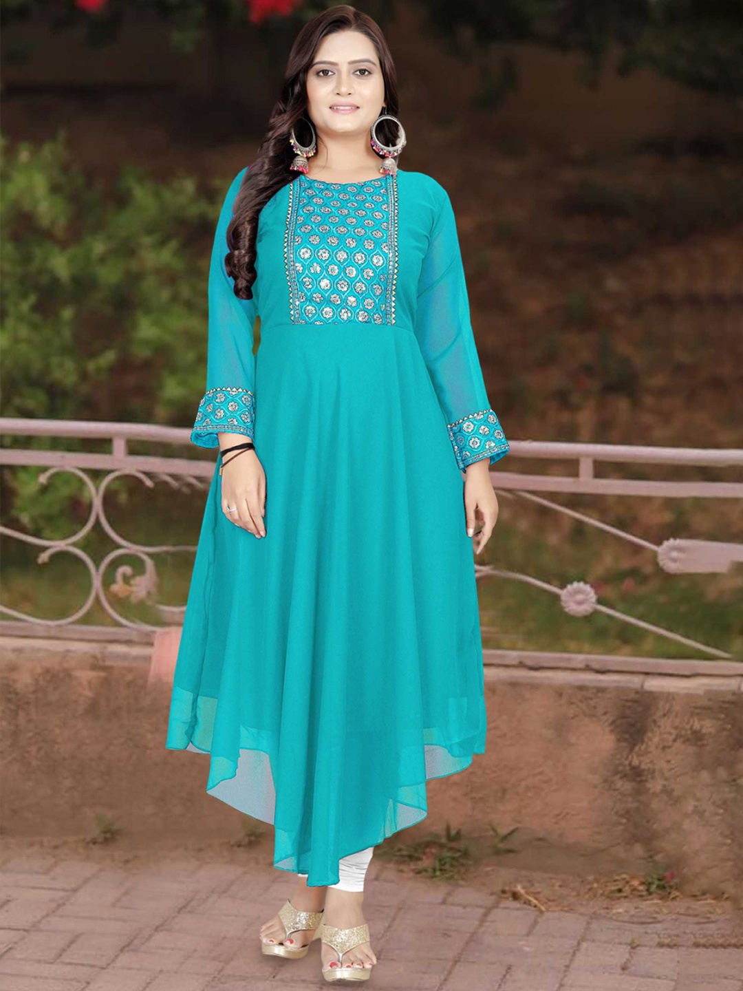 

BINDUDI Embroidered Gotta Patti Round Neck Georgette Anarkali Kurta, Teal