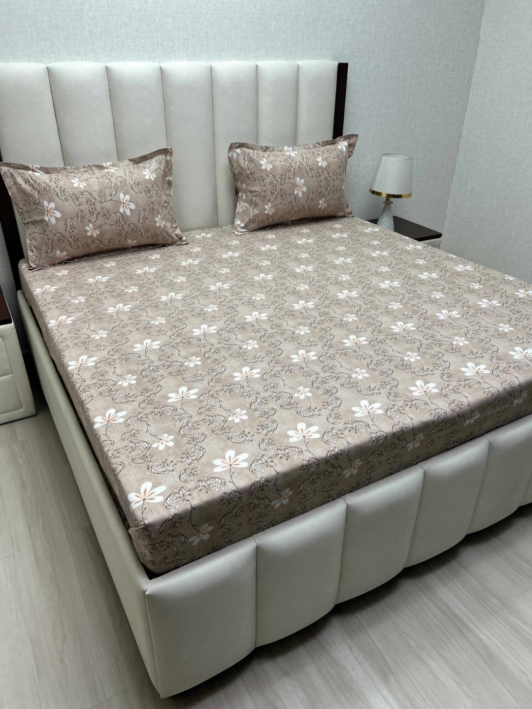

Pure Decor Royal Passion Brown Printed Cotton 260TC Queen Bedsheet Set 2.28m x 2.54m