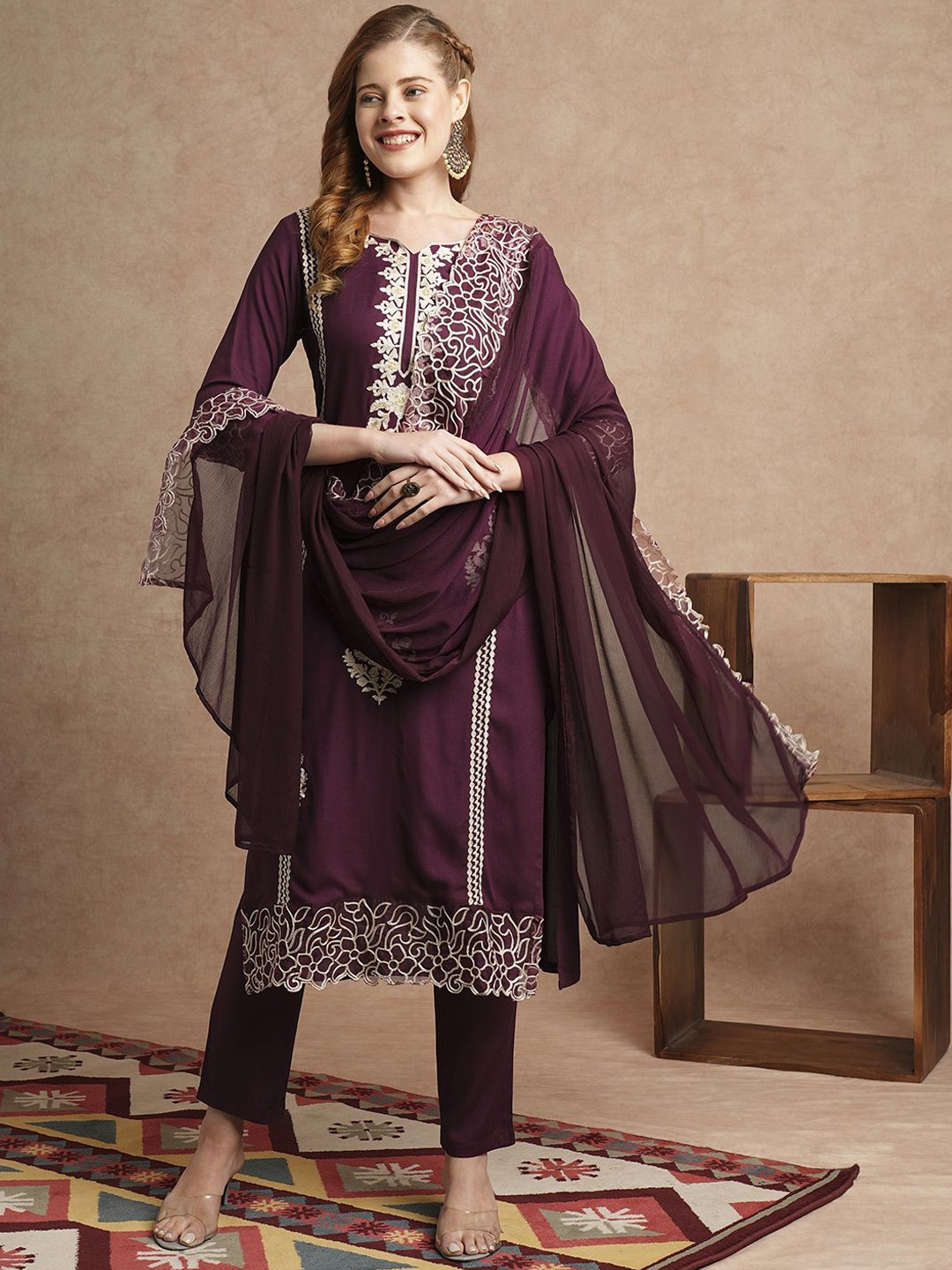 

DIVASTRI Floral Embroidered Notch Neck Straight Kurta With Trousers And Dupatta, Maroon