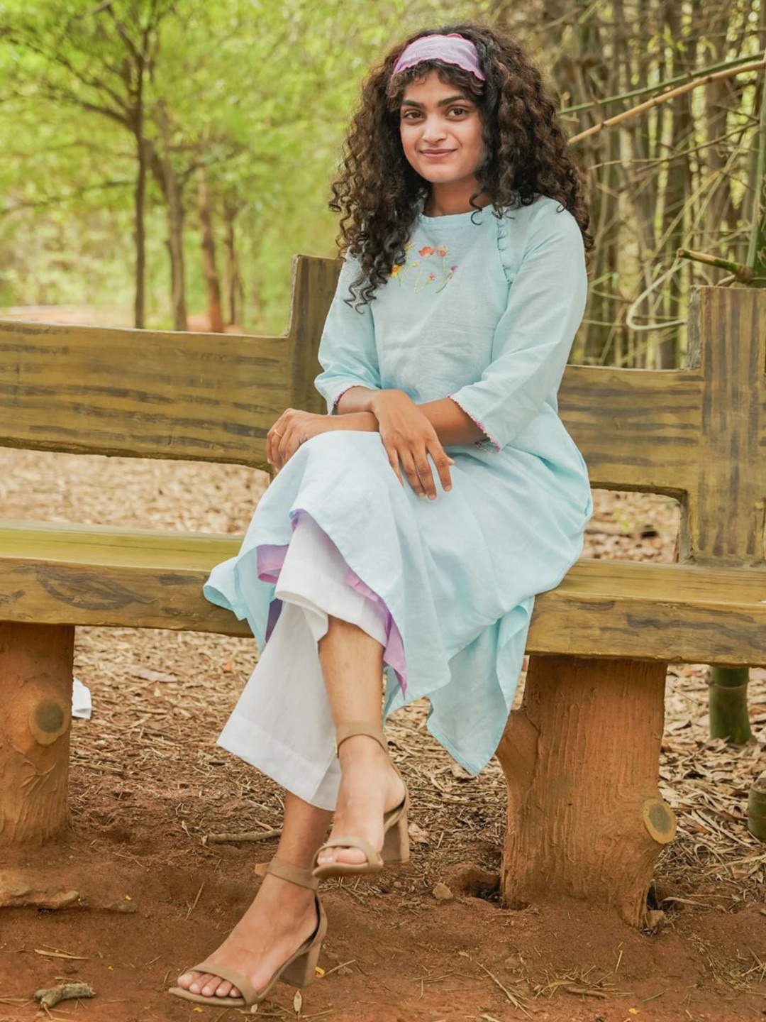 

KUHOOCO Yoke Design Cold-Shoulder Sleeves Linen Maternity Pleated Anarkali Kurti, Blue