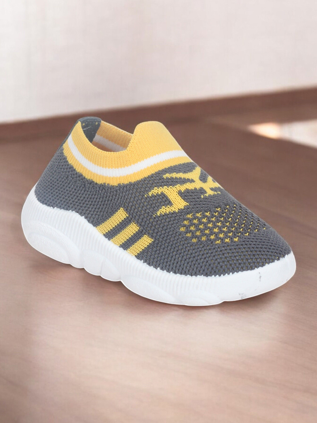 

Lil Lollipop Kids Woven Design Round Toe Lightweight Slip-On Sneakers, Grey