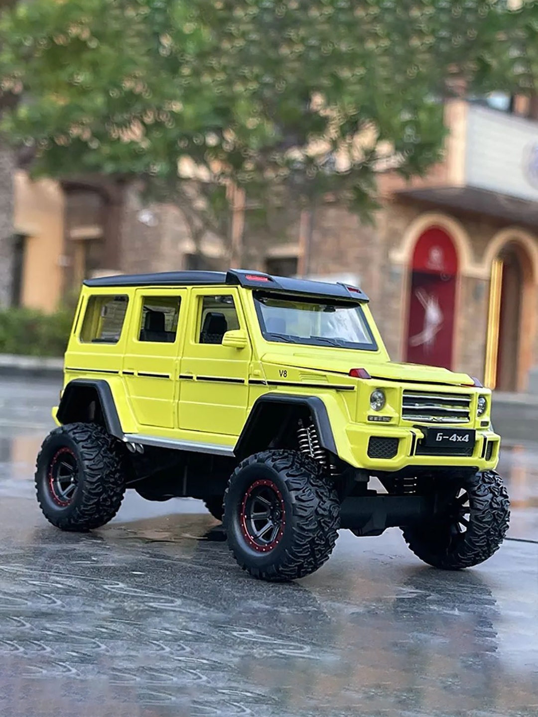 

DEUSON ECOM Kids Diecast Metal Pullback Toy Car With Openable Door & Light Sound, Green
