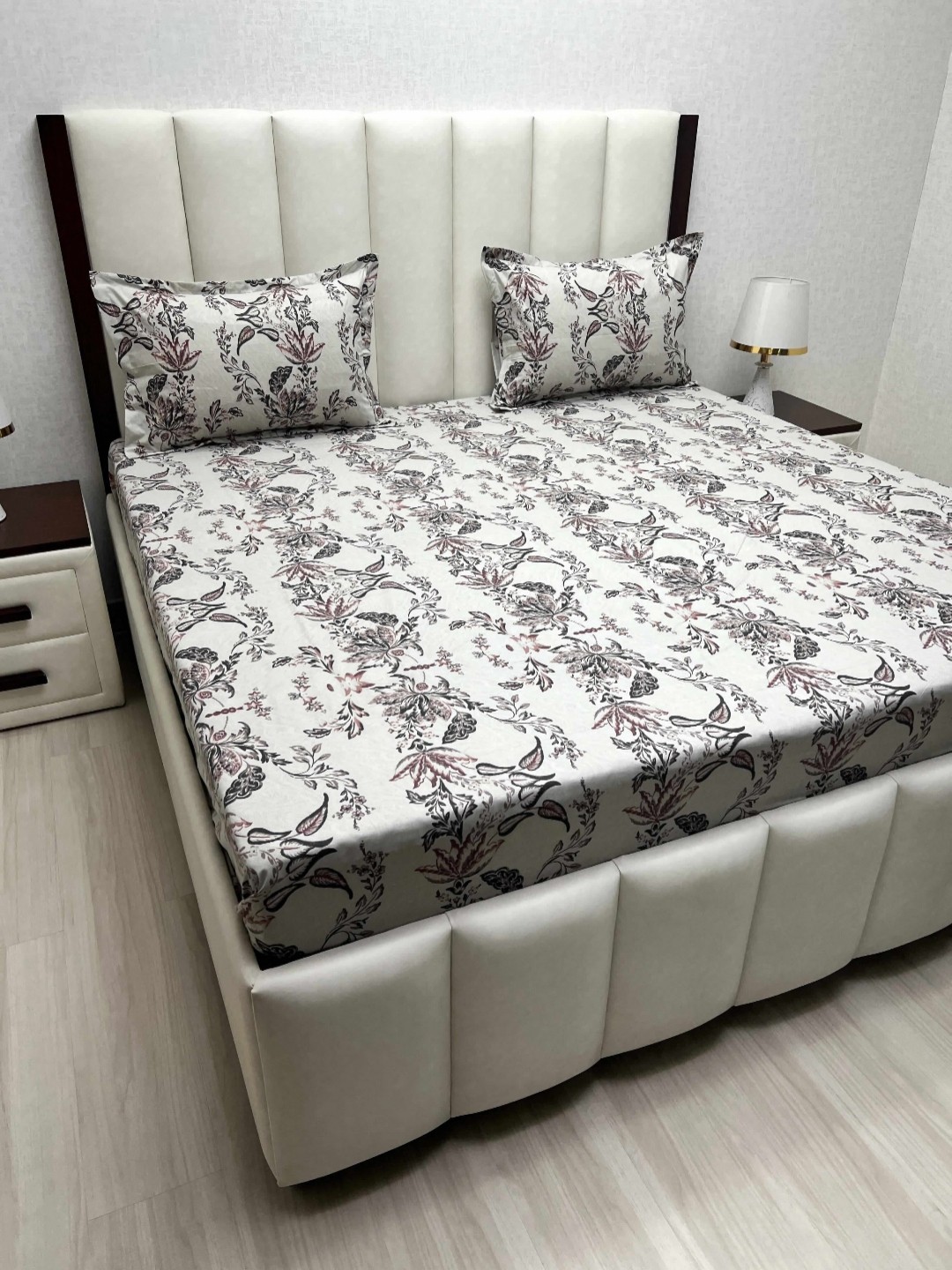 

Pure Decor Velar Fur Sib White Printed 250 TC Pure Cotton King Bedsheet Set 2.74m X 2.74m
