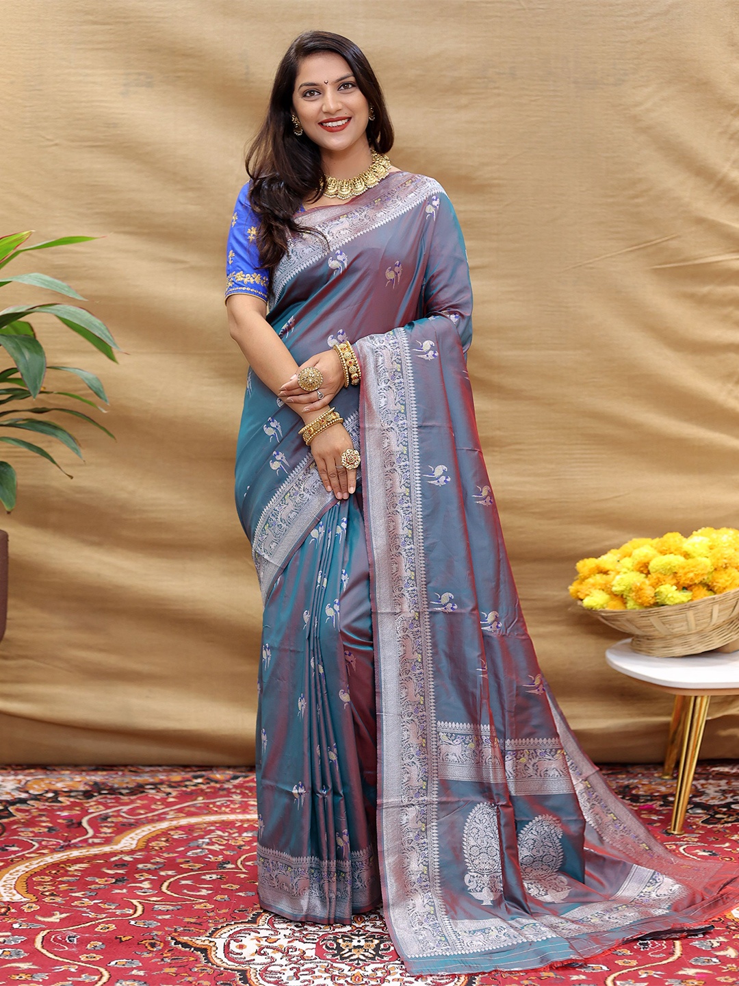 

Kandora Woven Design Zari Pure Silk Banarasi Saree, Teal