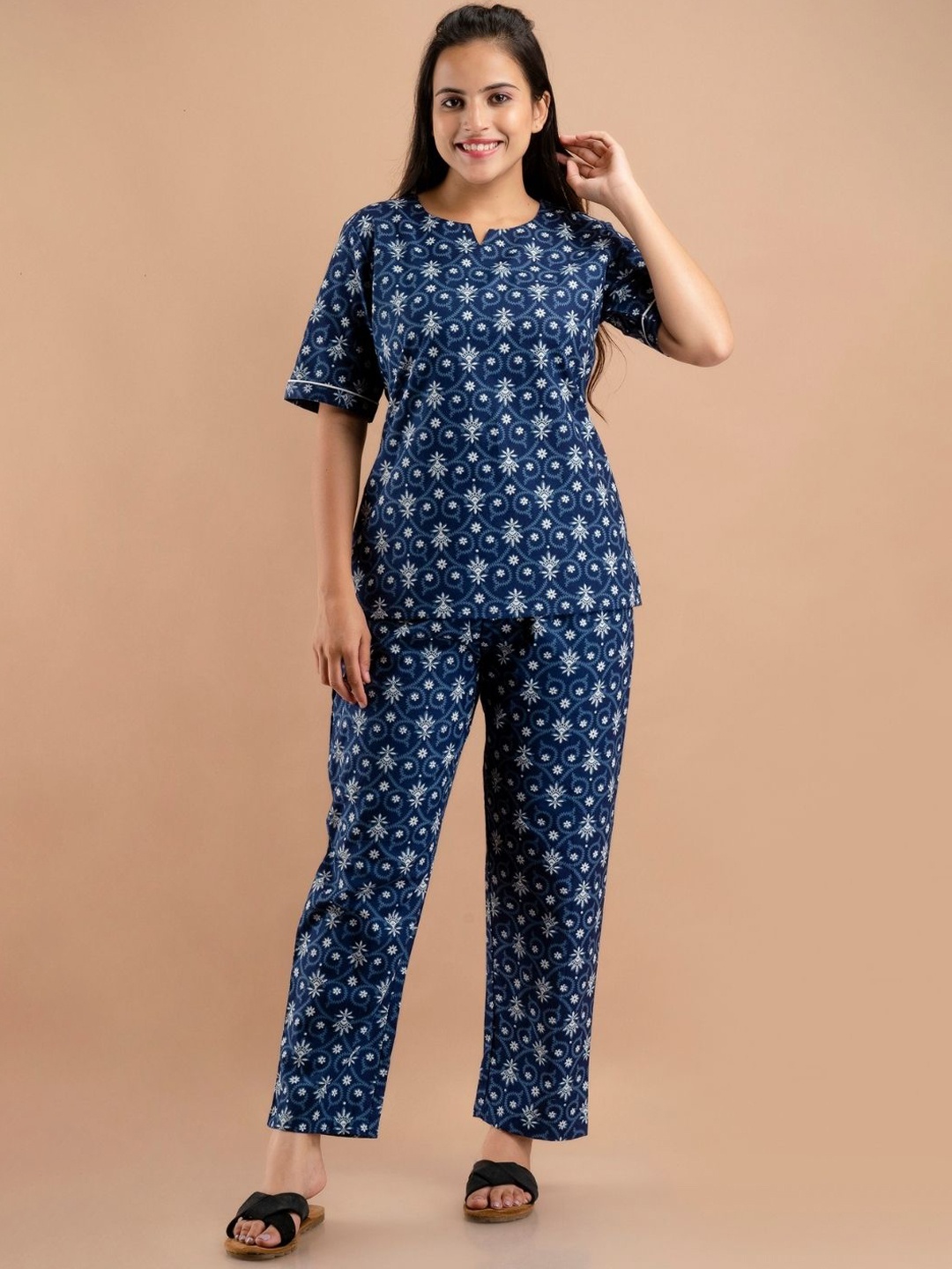 

GORDHAN Women Printed Night suit, Blue