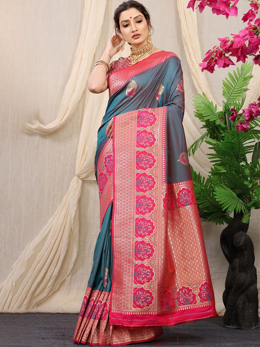 

Kandora Woven Design Zari Pure Silk Paithani Saree, Teal