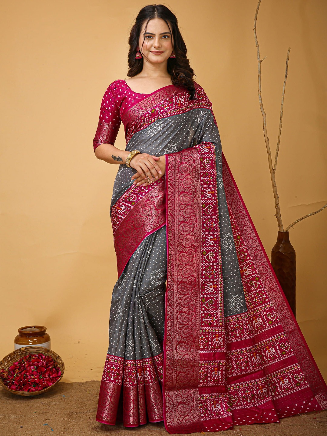 

KALINI Bandhani Zari Art Silk Banarasi Saree, Grey