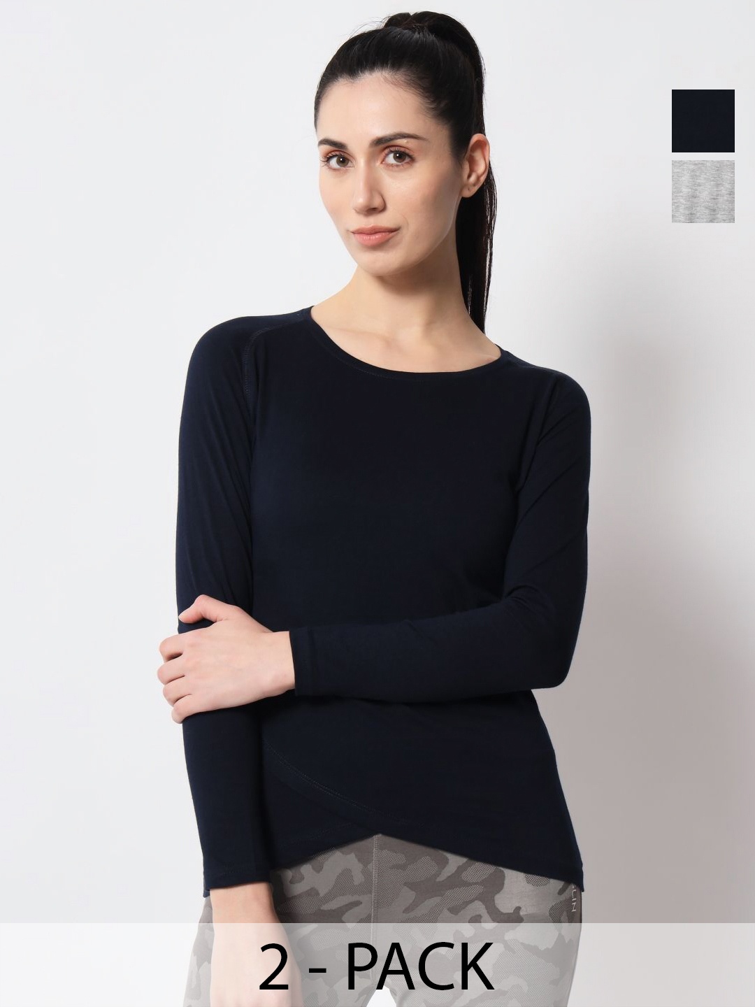

appulse Women Pack Of 2 Solid Round Neck Cotton Slim Fit T-shirts, Black