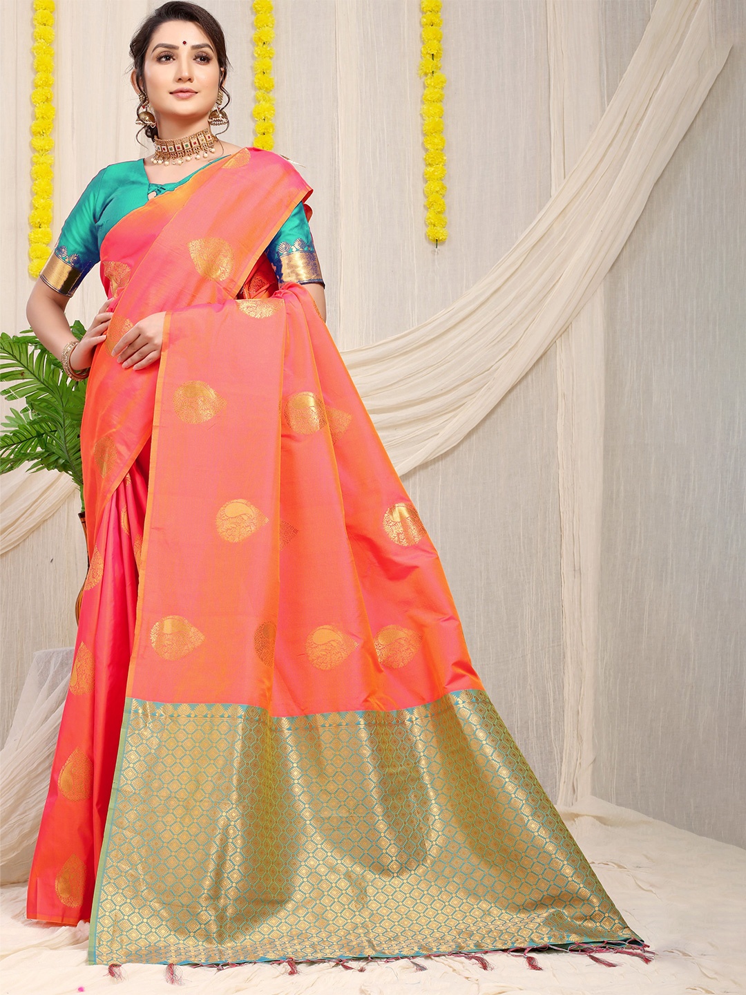 

Kandora Woven Design Zari Pure Silk Banarasi Saree, Orange