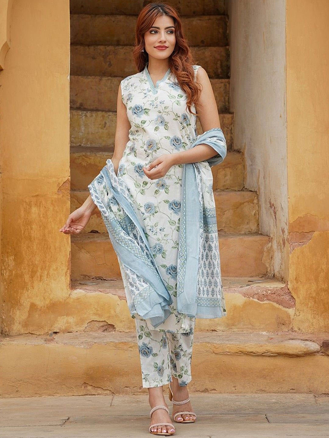 

NKV Floral Printed Sleeveless V-Neck Cotton Straight Kurta With Dupatta, Blue