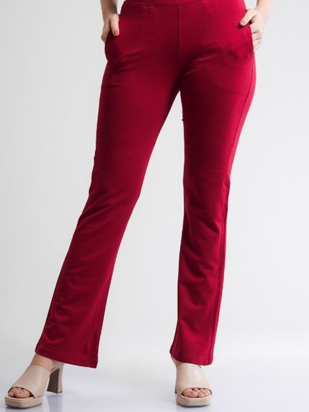 

FLURR Women Relaxed Easy Wash Pleated Trousers, Maroon