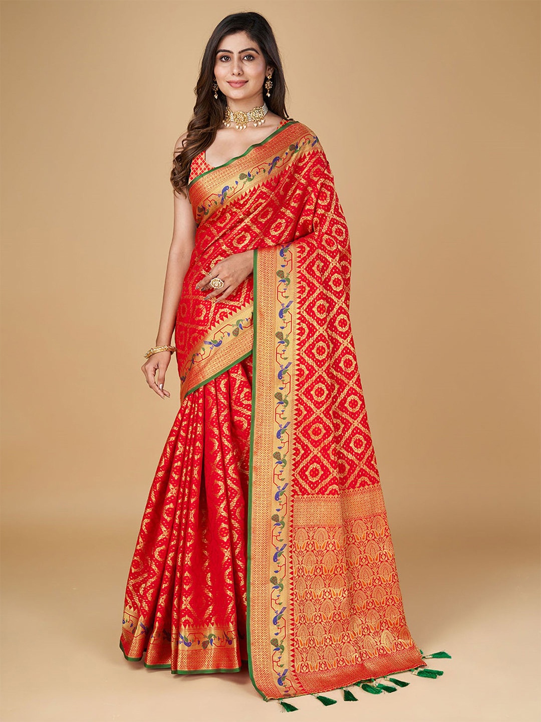 

DIVASTRI Ethnic Motifs Woven Zari Silk Patola Saree With Unstitched Blouse Piece, Red