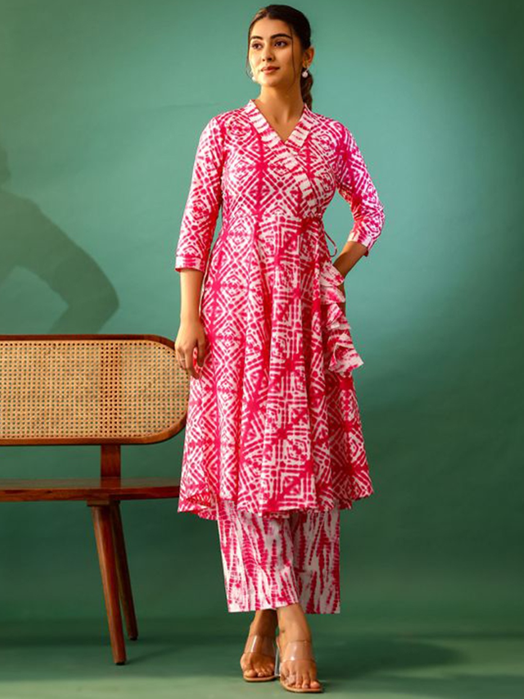 

Vivika Shibori Printed V-Neck Pure Cotton Tunic With Trouser, Pink