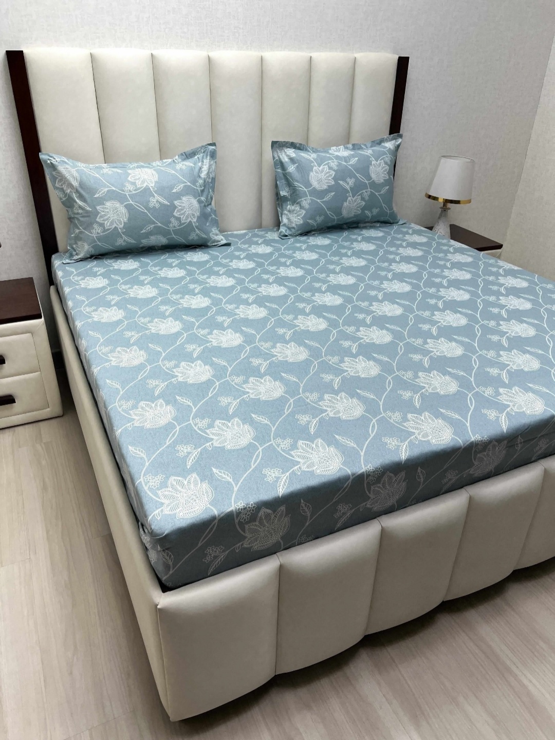 

Pure Decor Royal Passion Blue Printed Cotton 300 TC Queen Bedsheet Set 2.28 m x 2.54 m