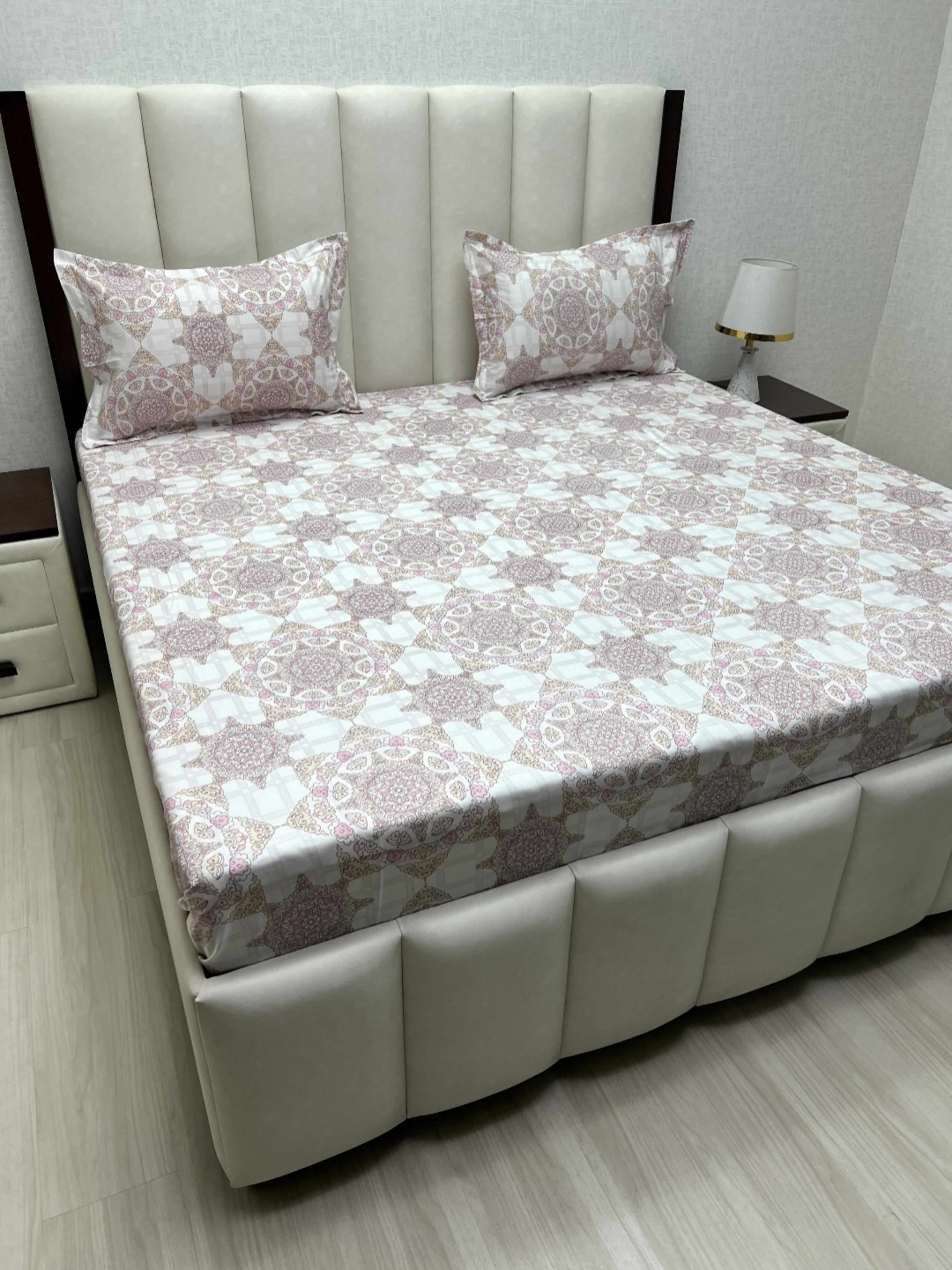 

Pure Decor Royal Passion Pink Printed Pure Cotton 250 TC Queen Bedsheet Set 2.54 x 2.28 m