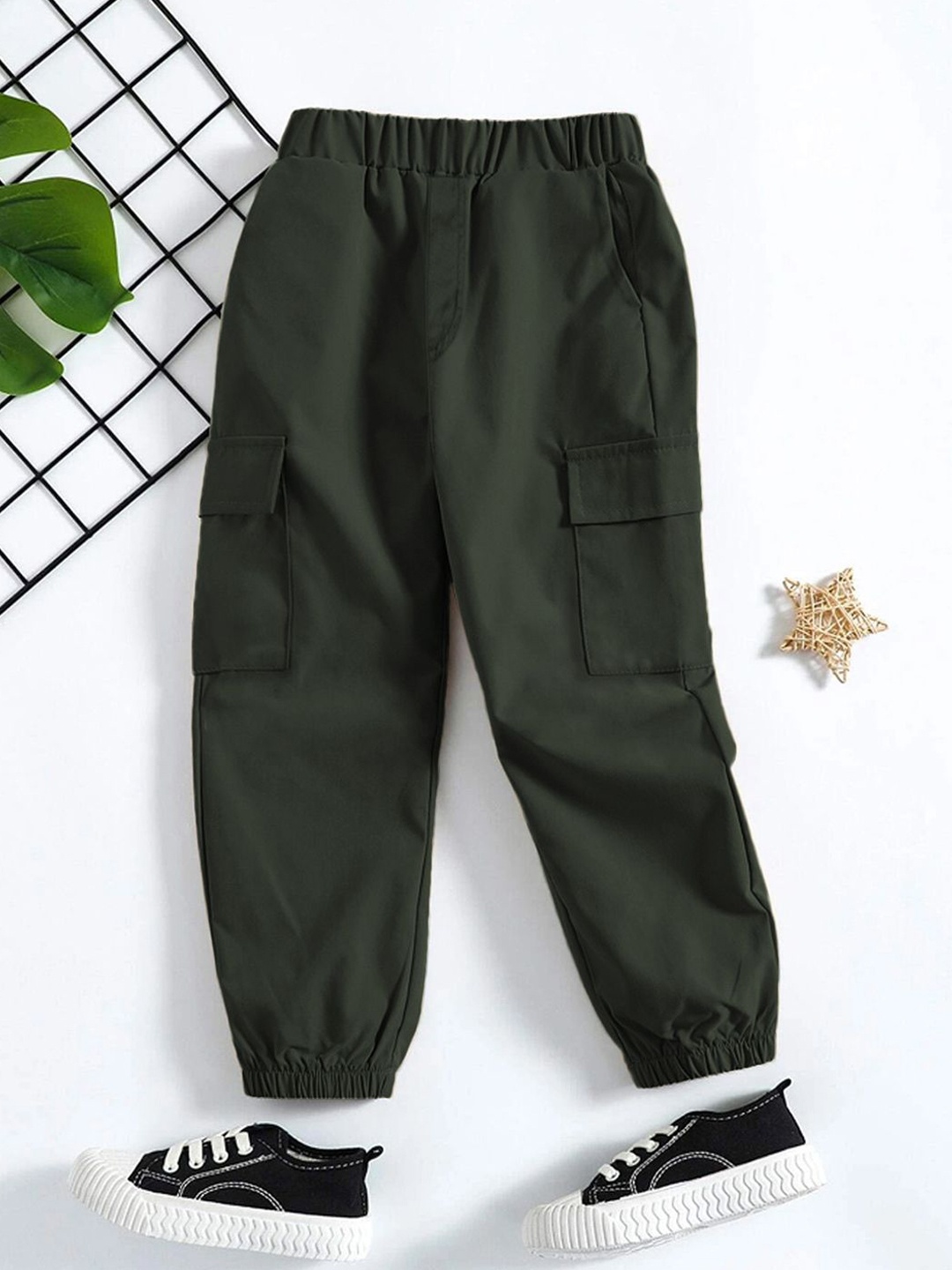 

YK X Trampoline Boys Cotton Relaxed Pleated Cargos Trousers With 4 Pockets, Green