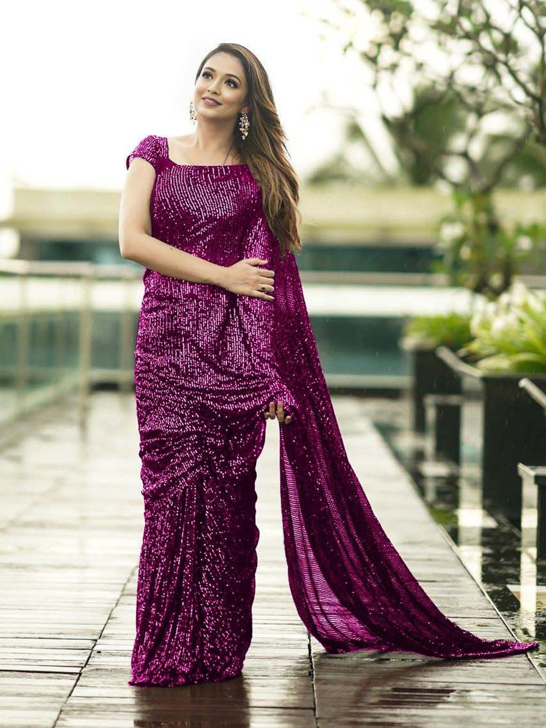 

ANJANI TEXTILE Women Embellished Sequinned Heavy Work Saree, Purple