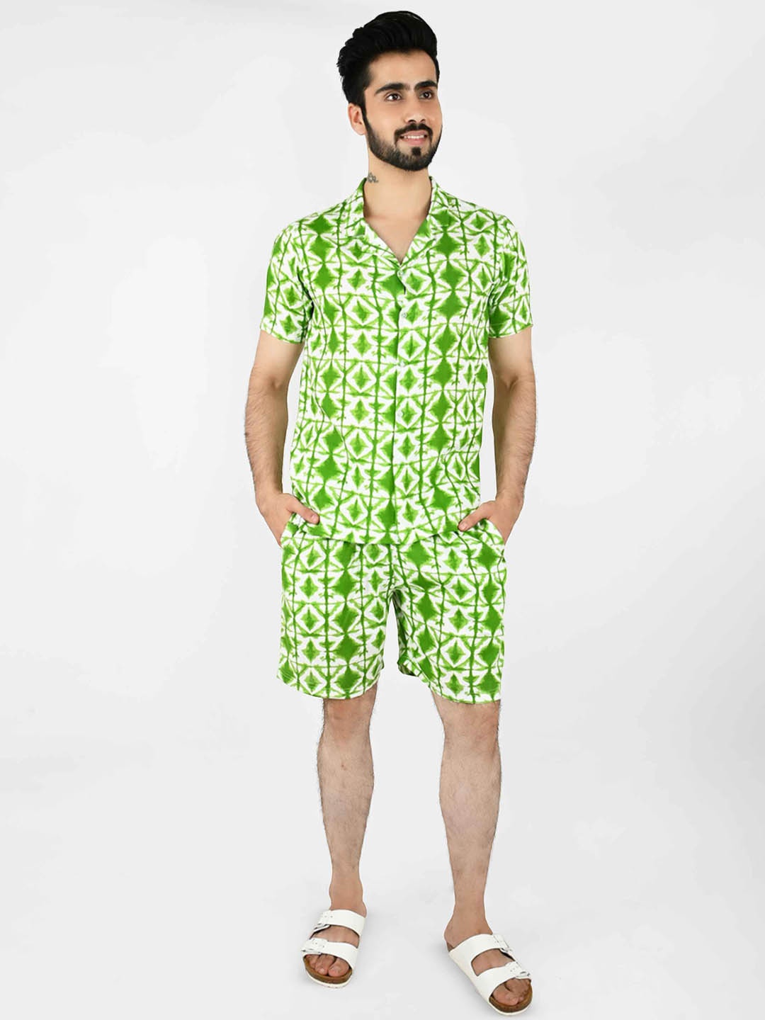 

Blissence Geometric Printed Pure Cotton Shirt With Shorts, Green