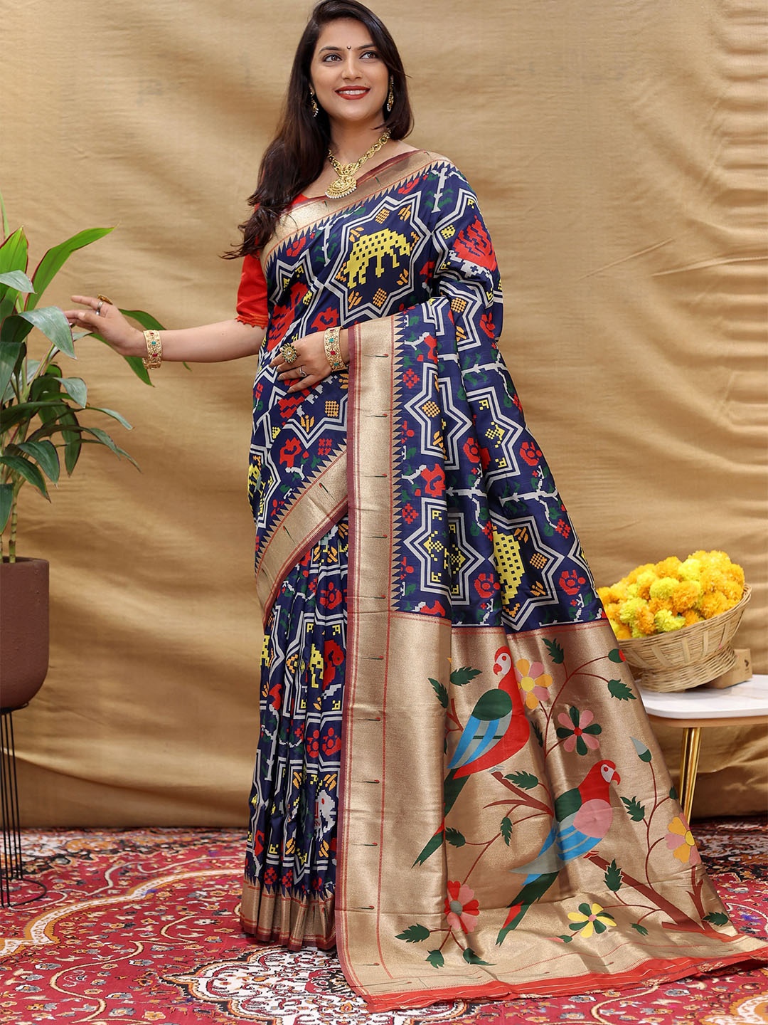 

Kandora Woven Design Zari Pure Silk Paithani Saree, Navy blue
