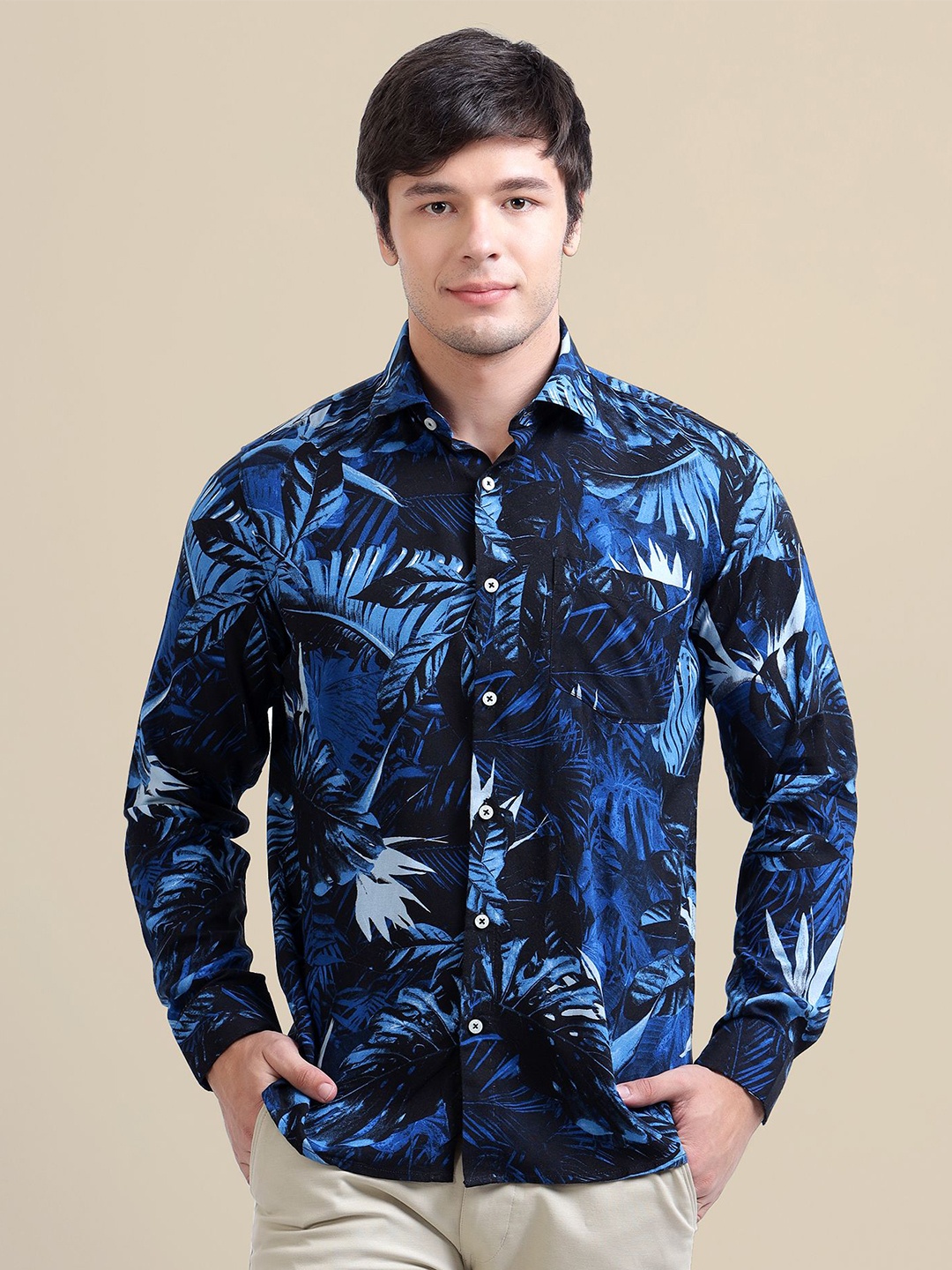 

AMSWAN Men Spread Collar Floral Printed Casual Shirt, Navy blue
