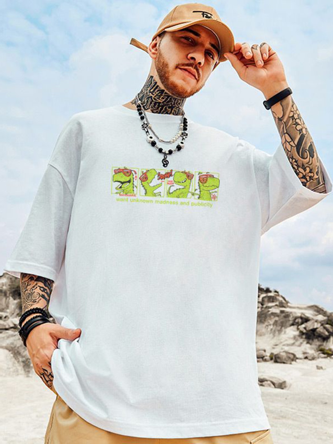 

HERE&NOW Men Graphic Printed Round Neck Oversized T-shirt, Black