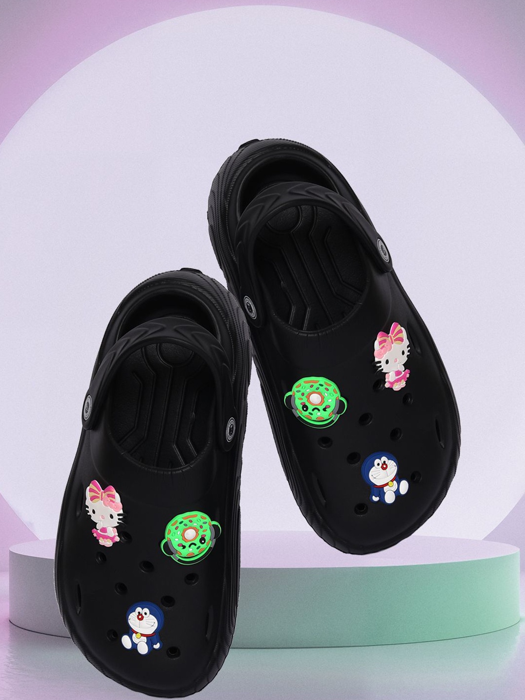 

The Roadster Lifestyle Co Women Self Design Clogs, Black