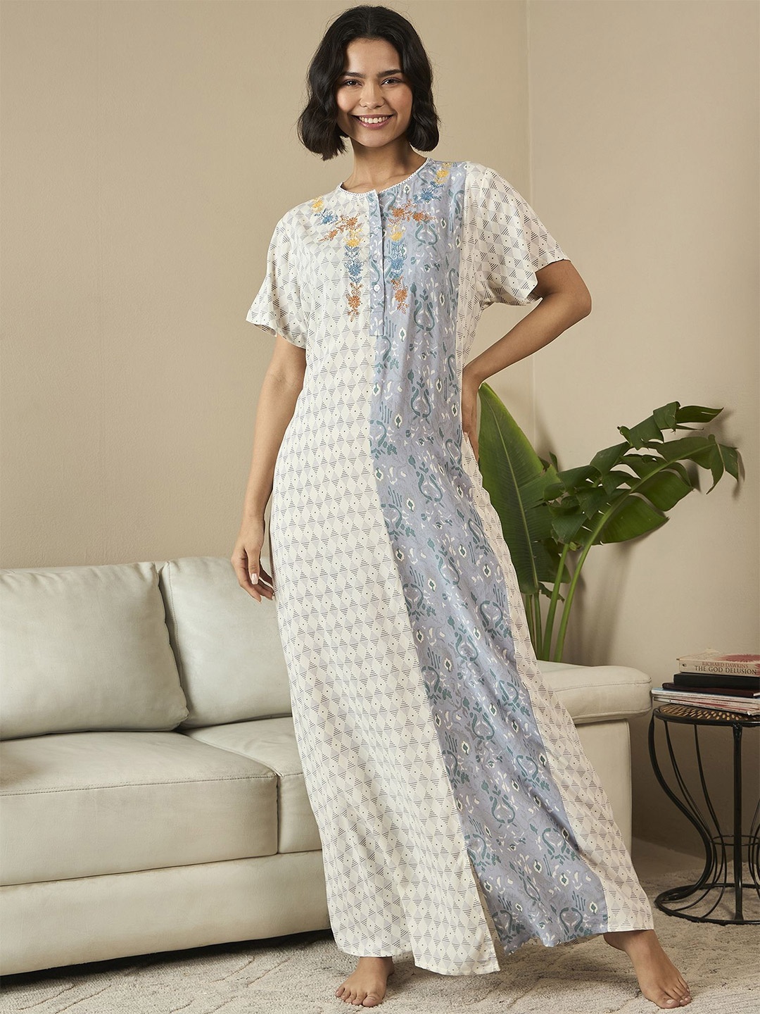 

July Printed Maxi Nightdress, Off white
