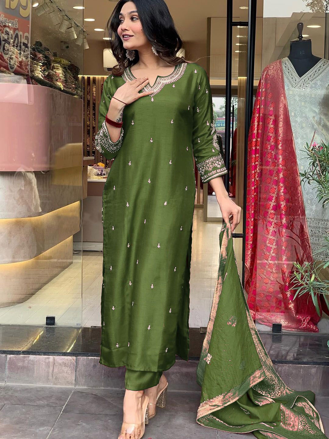 

Moda Rapido Floral Embroidered Sequinned Raw Silk Straight Kurta With Trousers & Dupatta, Green