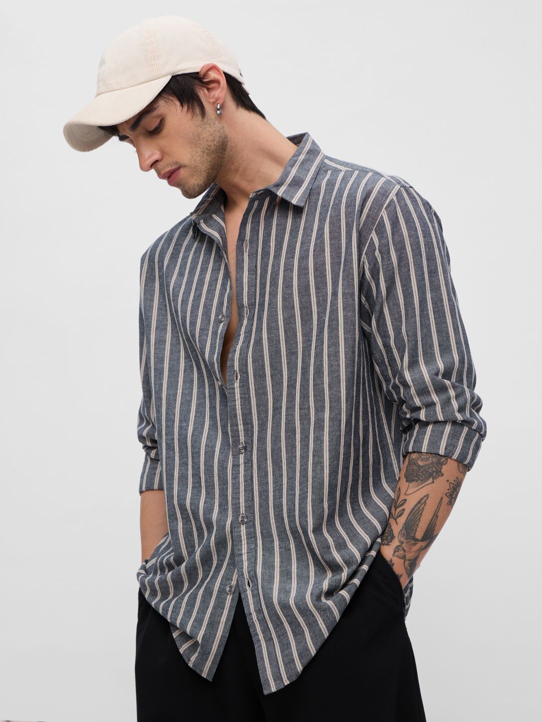 

The Souled Store Men Spread Collar Vertical Striped Cotton Casual Shirt, Grey