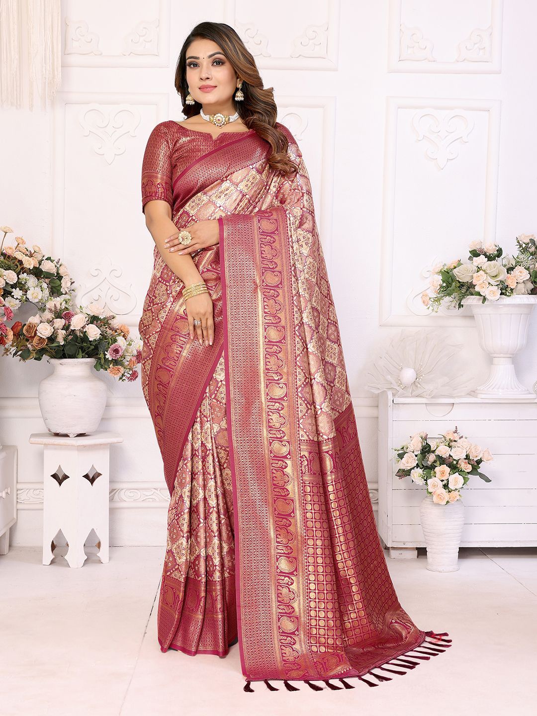 

LeeliPeeri Designer Ethnic Motifs Zari Silk Blend Banarasi Saree, Red