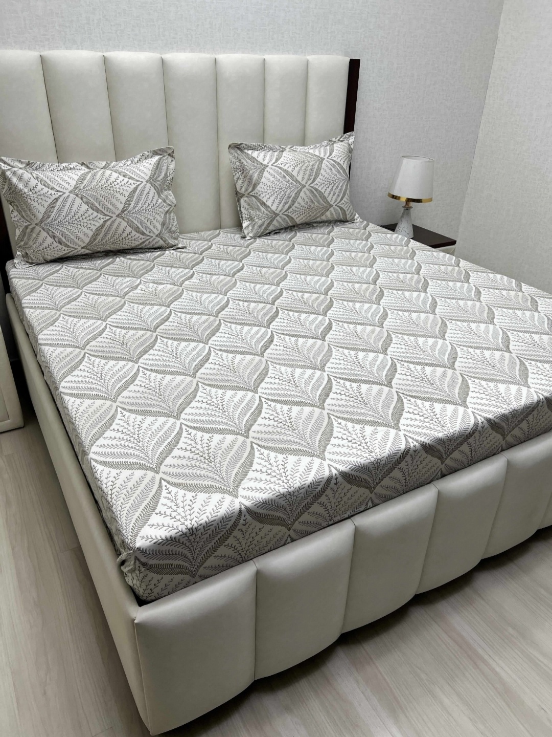 

Pure Decor Royal Passion Grey Printed Cotton 350 TC Queen Bedsheet Set 2.28 m x 2.54 m